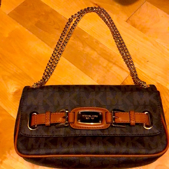 Michael Kors purse - Picture 1 of 6